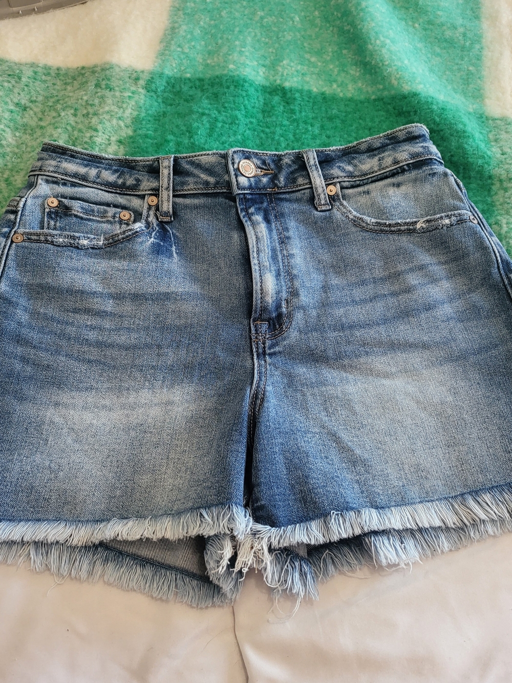 Light Wash Denim Frayed Hem Women's Shorts